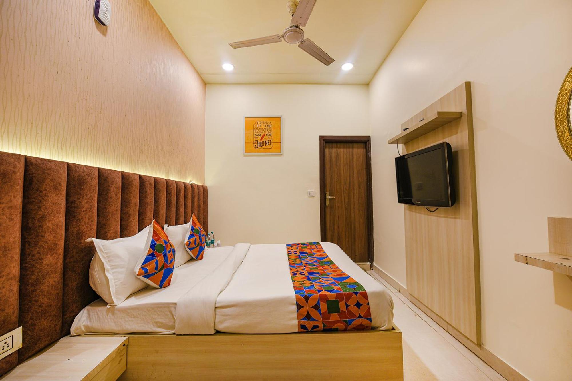 Hotel Fabexpress Seven Heaven à New Delhi Extérieur photo