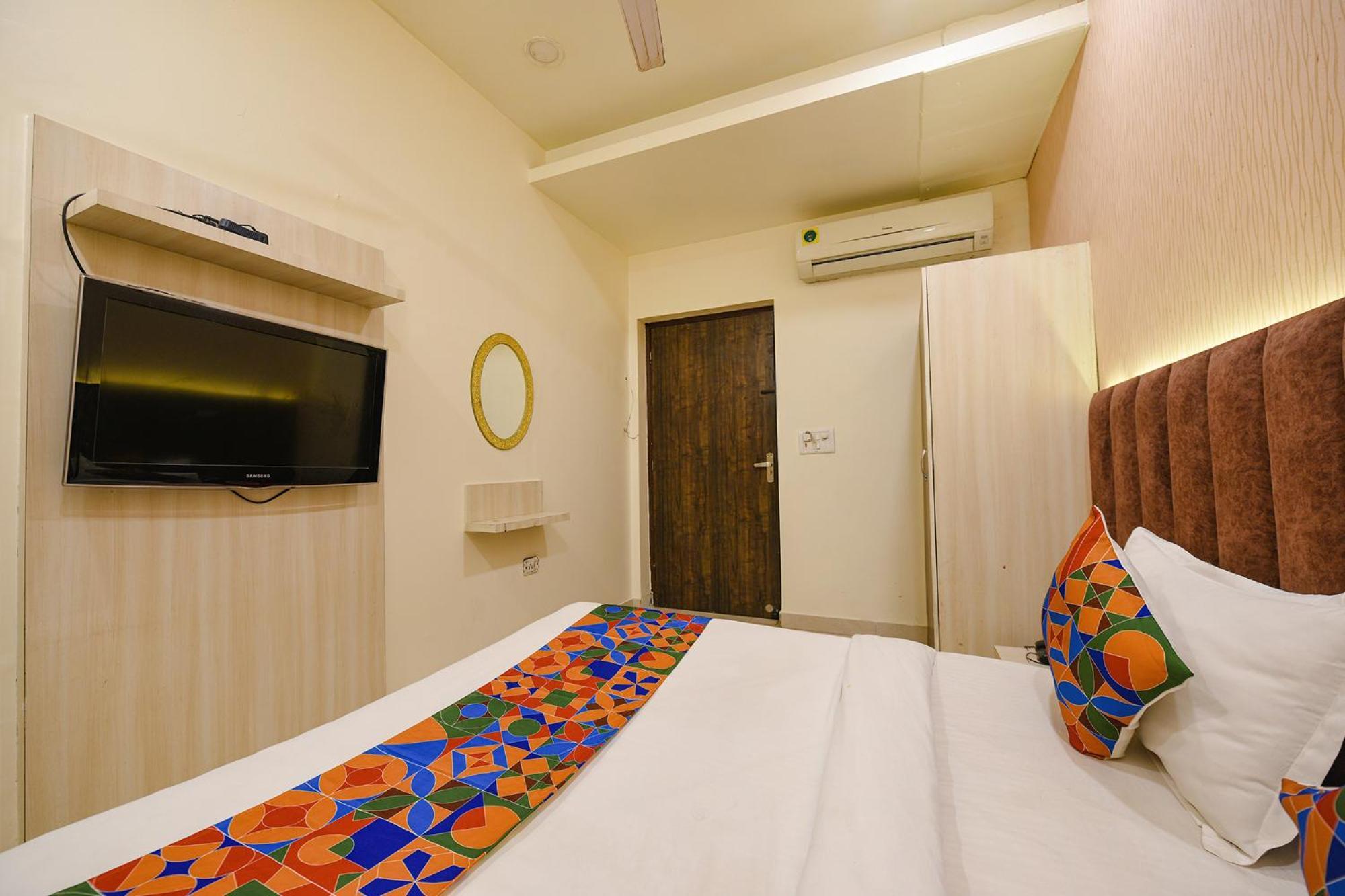 Hotel Fabexpress Seven Heaven à New Delhi Extérieur photo